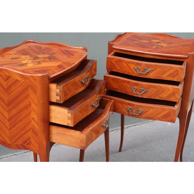 1960s Pair of French Louis XV Style Rosewood Side Tables Nightstands For Sale - Image 17 of 17