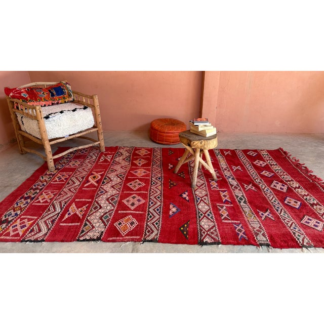 Tribal 1980s Red Moroccan Flatweave Kilim Rug - 9.5 X 5.38 Ft For Sale - Image 3 of 12