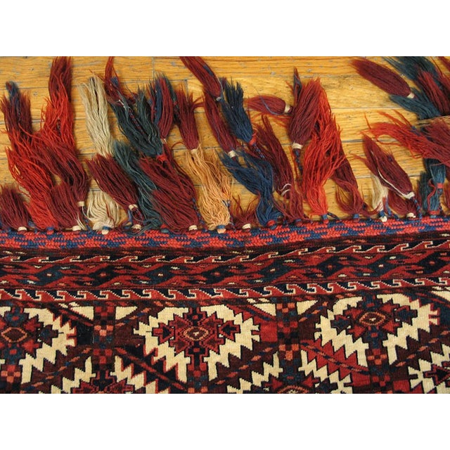 1870s Ivory Red Geometric Tribal Antique Russia Turkmen Yamoud Asmalyk Rug ( 2'4" X 4'2" Handknotted Wool Carpet For Sale - Image 4 of 4