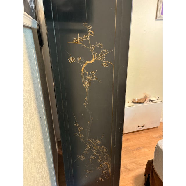 1950s Mid-20th Century Chinese Black Lacquer 4-Panel Room Divider Screen With Carved Soapstone & Mother-of-Pearl Inlay For Sale - Image 5 of 9