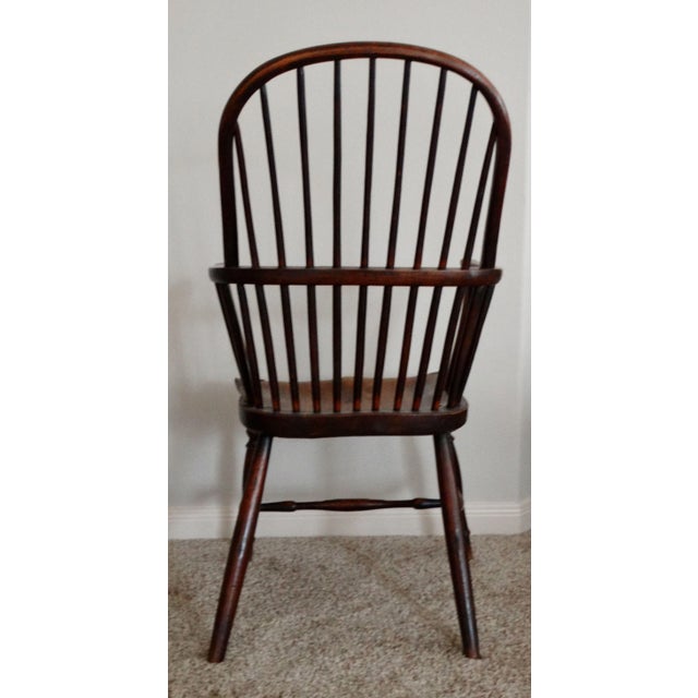 Brown 19th-Century English Sack-Back Windsor Chair For Sale - Image 8 of 10