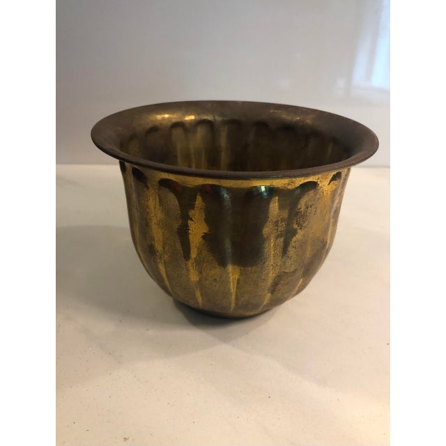 Traditional Vintage Fluted Brass Planter, Footed For Sale - Image 3 of 7