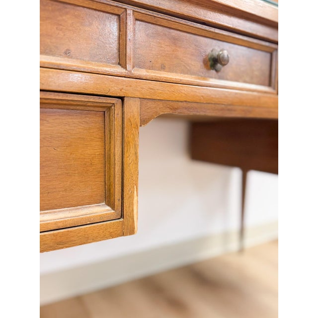 American of Martinsville Vintage MCM Desk W/ Glass Top Four Drawers Transitional For Sale - Image 14 of 18