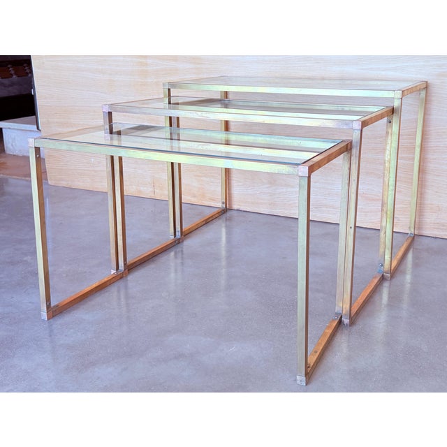 Mid-Century Modern Set of Three Rectangular Nesting Tables, Italian Design 1970 in Brass For Sale - Image 3 of 18