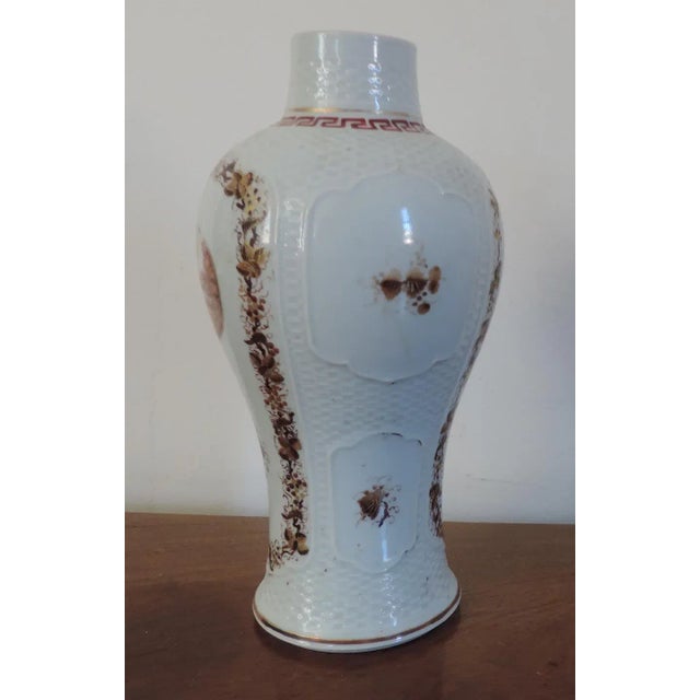 1800s Chinese Export Porcelain Baluster Shaped Vase For Sale In New York - Image 6 of 11
