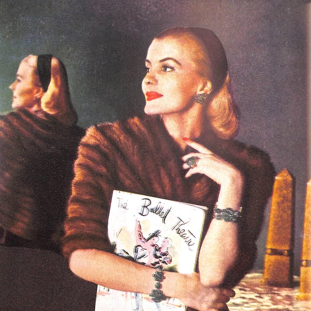 Paper "Seaman Schepps: A Century of New York Jewelry Design" 2004 Vaill, Amanda and Zapata, Janet For Sale - Image 7 of 12