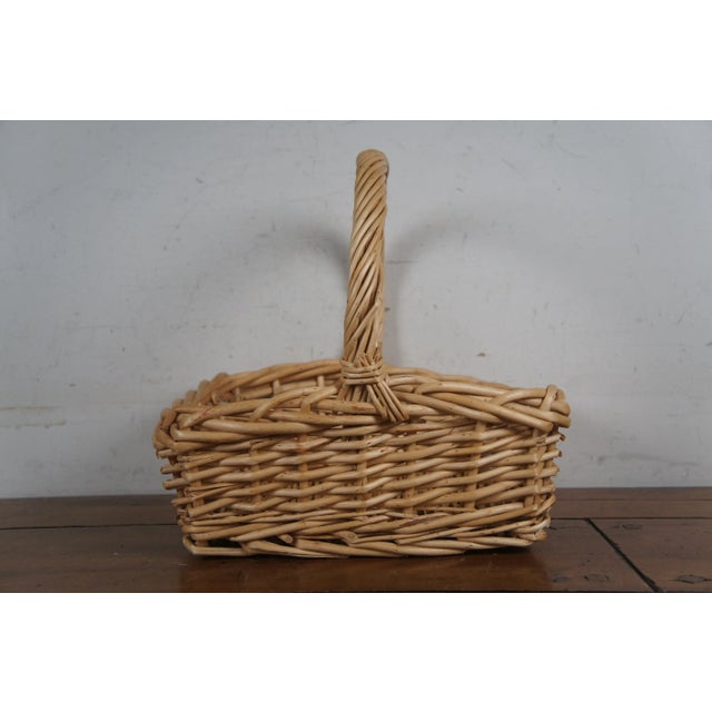 Mid 20th Century Vintage Woven Reed Willow Country Farmhouse Harvest Gathering Basket For Sale - Image 4 of 10