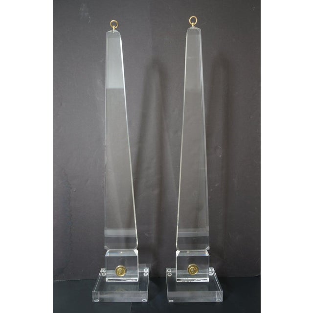 1970s 1970s Maison Jansen Maison Charles Style Obelisks in Lucite and Brass - a Pair For Sale - Image 5 of 13