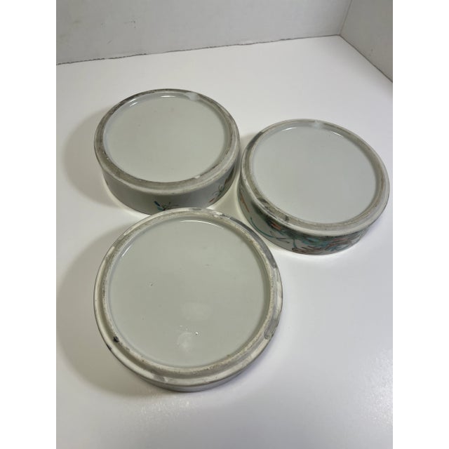 Antique Famille Rose Qing Dynasty Chinese Polychrome Porcelain Stacking Food Boxes For Sale In Los Angeles - Image 6 of 8