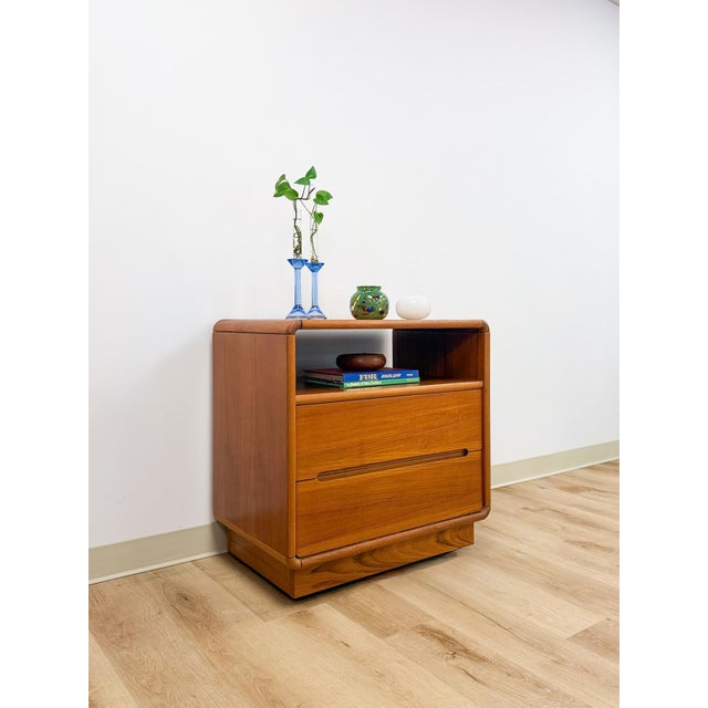 MCM Teak Rolling Tv Stand Cart Two Drawers Danish Modern Vintage For Sale - Image 9 of 14