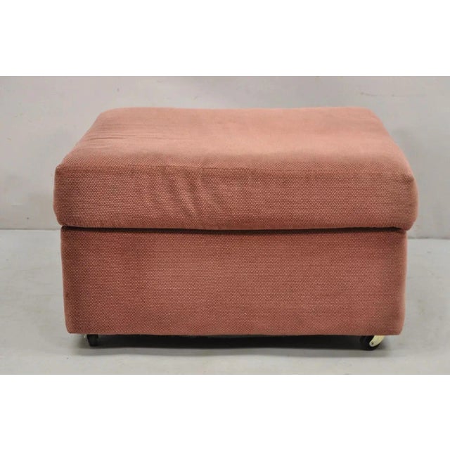 Thayer Coggin Late 20th Century Vintage Thayer Coggin Modern Upholstered Mauve Color Ottoman on Wheels For Sale - Image 4 of 11