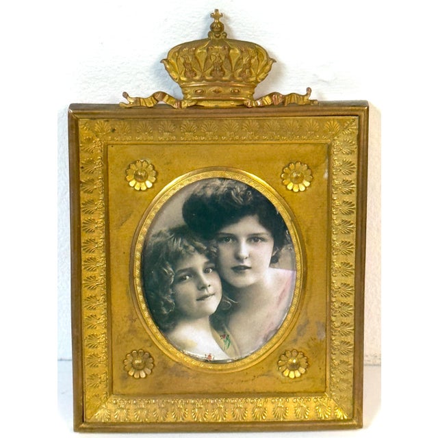 Glass Fine French Ormolu Crown Frame with Tinted Photograph, circa 1890–1910 For Sale - Image 7 of 18