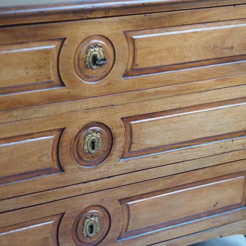 Wood 19th Century Louis XVI Style Chest of Drawers in Walnut For Sale - Image 7 of 15