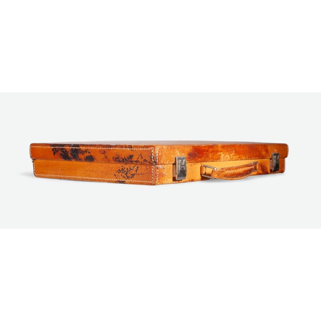 Hermès 1960s Mid-Century Modern Leather Travel Case With Vanity/Grooming Set by the Luxury Brand Hermès Paris, France - 5 Pieces For Sale - Image 4 of 13