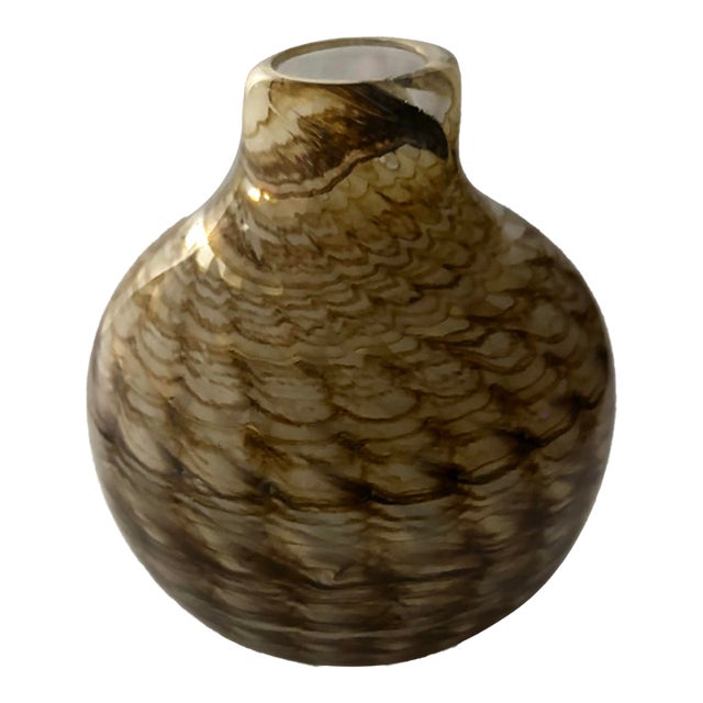 1977 Doug Sweet Signed Pulled-Feather Studio Glass Vase For Sale