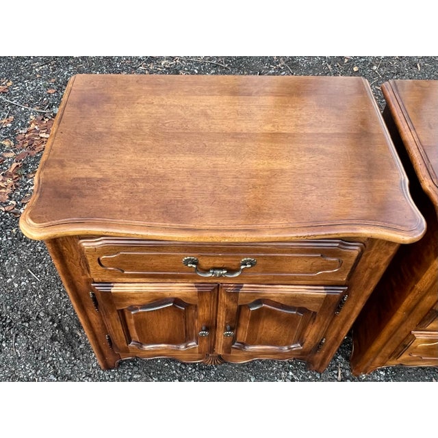 Ethan Allen Country French Nightstands Finish 236 - A Pair For Sale In New York - Image 6 of 12