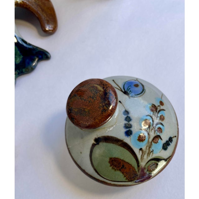 1960s Hand-Painted Mexican Tonala Pottery by Ken Edwards Collection - Set of Six For Sale - Image 17 of 18