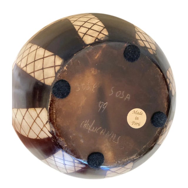 Peruvian Chulucanas Studio Pottery Net and Squares Vases - a Pair For Sale In Los Angeles - Image 6 of 11