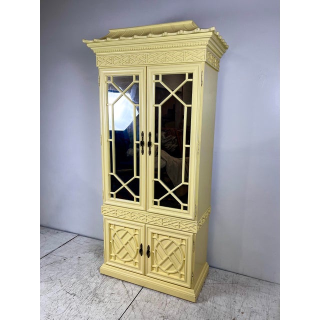 Vintage Chinoiserie Chinese Chippendale Pagoda Cabinet For Sale - Image 4 of 12