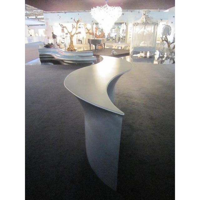 Contemporary Mariù Console Table in Powder-Coated Aluminum by Altreforme For Sale - Image 3 of 10
