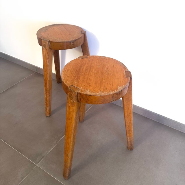 Tripod Stools in Beech, 1940s, Set of 2, in Good conditions. Designed 1920 to 1949