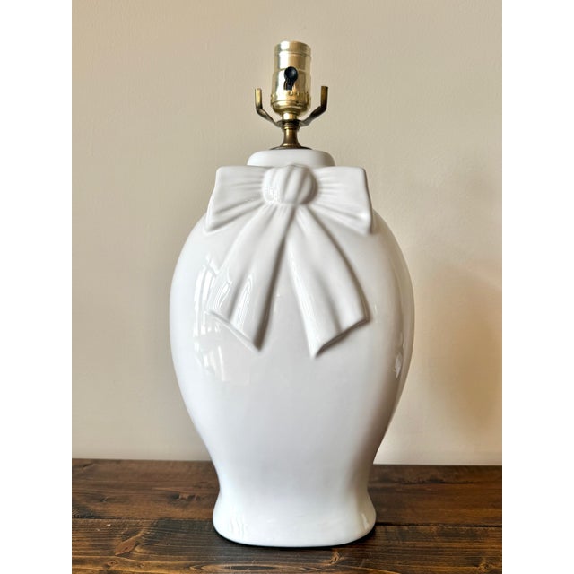 Metal 1980s Glossy White Porcelain Bow Lamp For Sale - Image 7 of 7