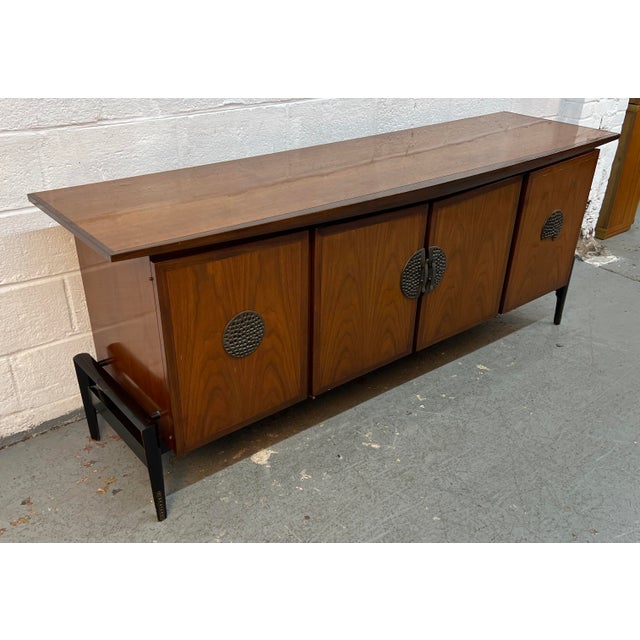 Mid 20th Century Mid-20th-Century Helen Hobey Walnut Credenza by Baker Furniture, Attributed For Sale - Image 5 of 16