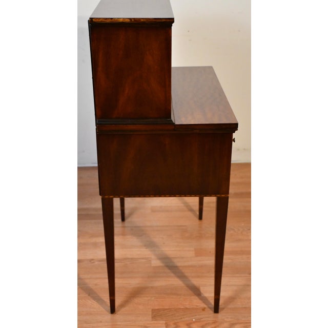 1900s English Hepplewhite Mahogany Inlaid Secretary / Tambour Writing Desk For Sale - Image 15 of 18