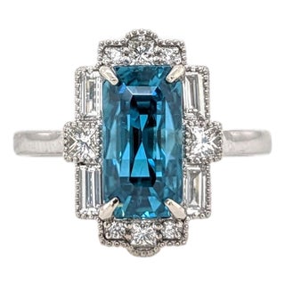 4.7ct Blue Zircon Ring With Earth Mined Diamonds Accents: Solid 14k Gold, Size 6.75 For Sale