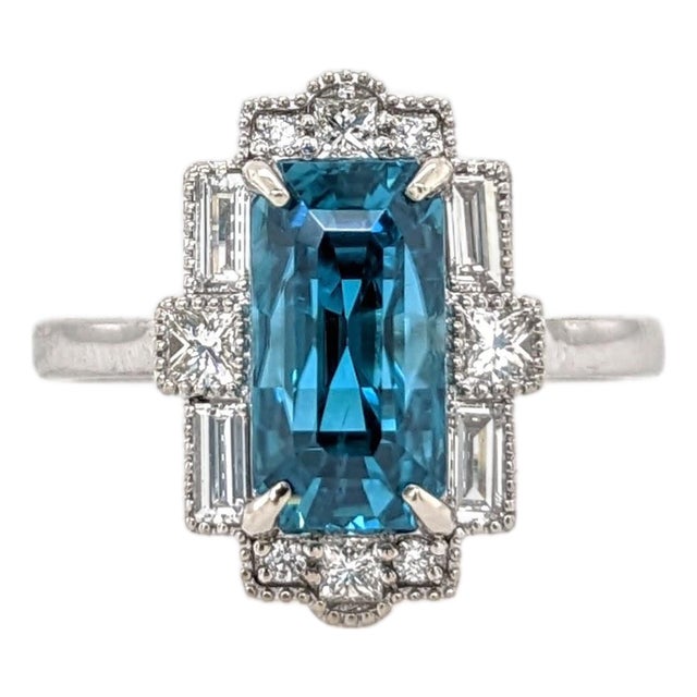 4.7ct Blue Zircon Ring With Earth Mined Diamonds Accents: Solid 14k Gold, Size 6.75 For Sale