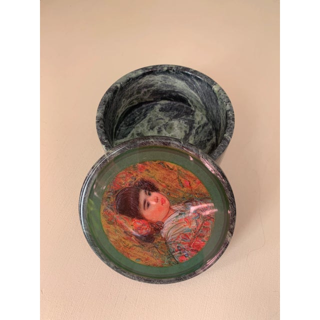 Vintage Mid Century Neoclassical Green Marble Round Box For Sale - Image 4 of 10