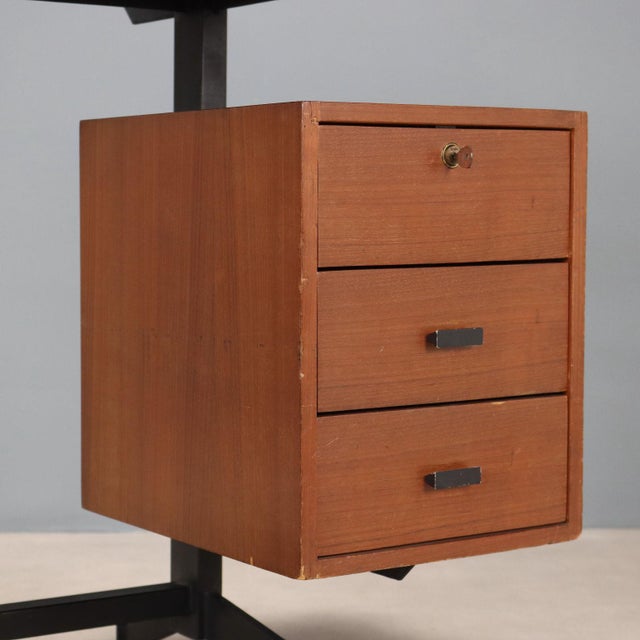 Small Vintage Desk in Wood, 1960s For Sale - Image 5 of 9