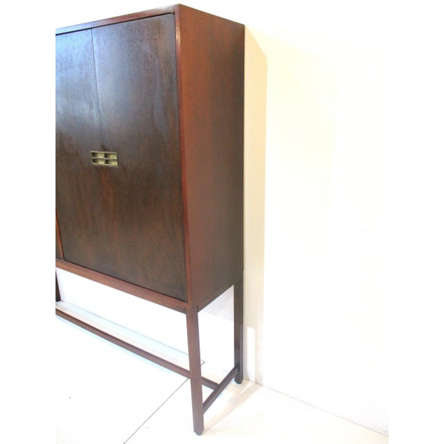Baker Furniture Company Baker Styled Burl Wood 2 Pc. Mid Century Cabinet / Server For Sale - Image 4 of 13