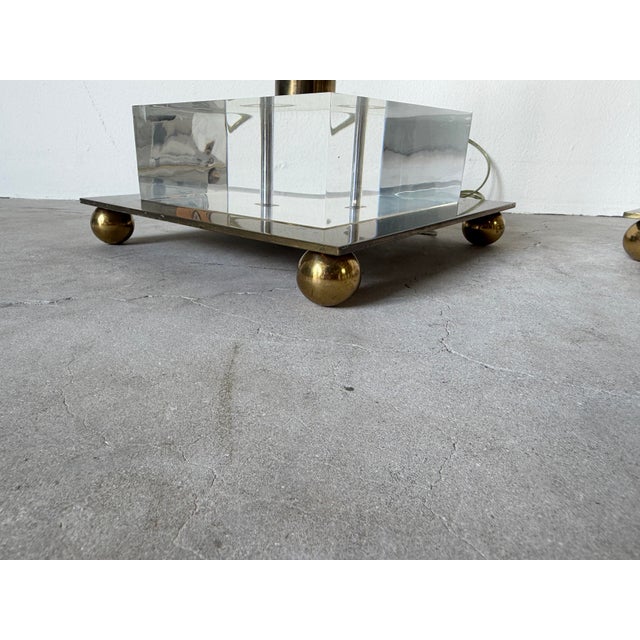 Metal 1980s Italian Vintage Lucite & Brass Floor Lamps – A Pair For Sale - Image 7 of 18