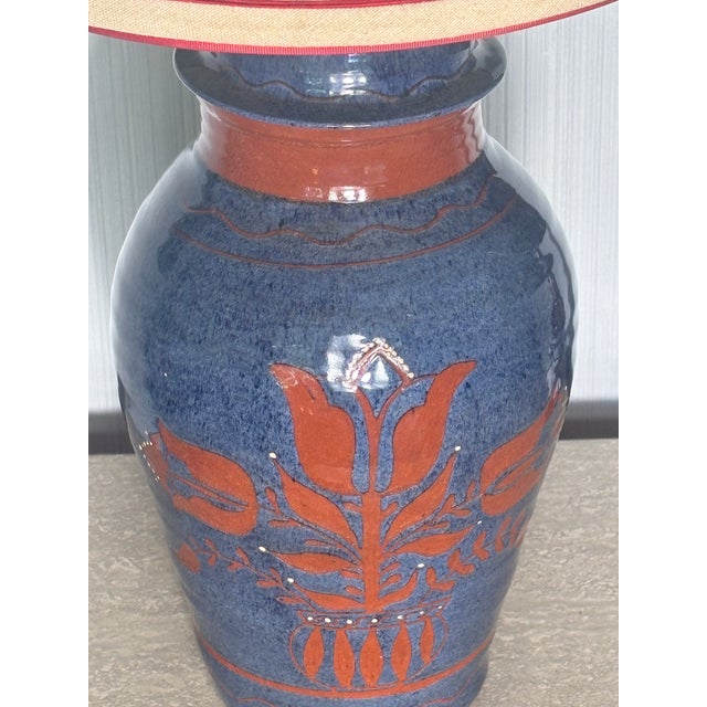 Vintage David T. Smith’s …1986 Turtle Creek Pottery … Ceramic Glazed Lamp For Sale - Image 6 of 12