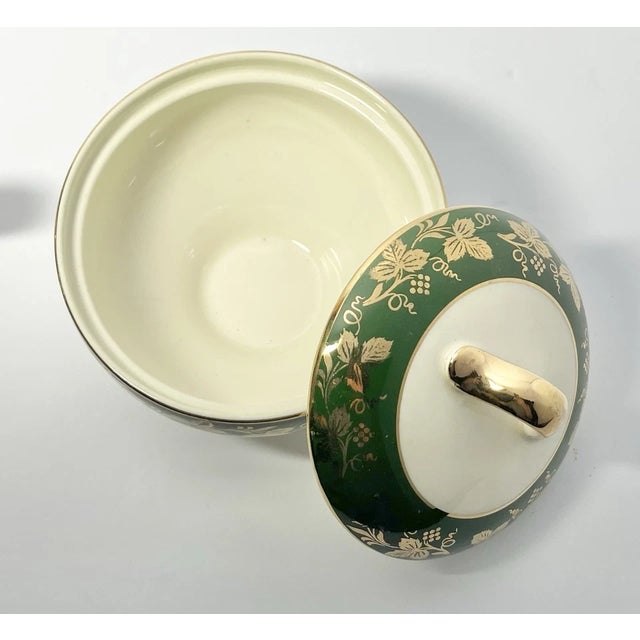 1950s 1950s Homer Laughlin Green Gold Grapevine Leaf 5-Piece Serving Hostess Set For Sale - Image 5 of 11