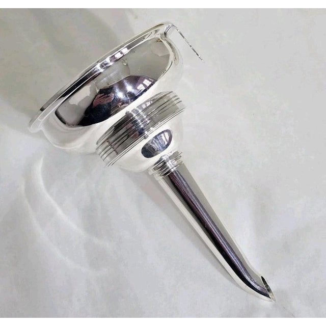 Sterling Silver Wine and Spirit Funnel from Hugh Crawshaw, Sheffield, 1992 For Sale - Image 3 of 18