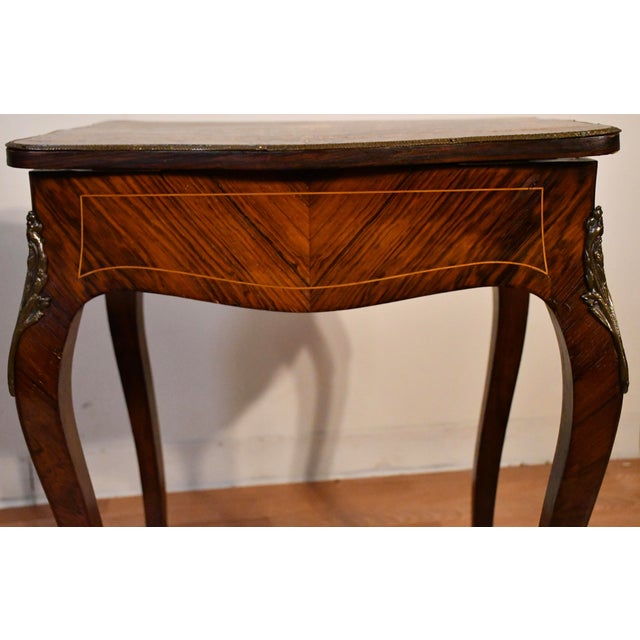 Late 19th Century 1890s Antique French Louis XV Rosewood Satin Wood Inlay Makeup Vanity Table Accent Table For Sale - Image 5 of 15