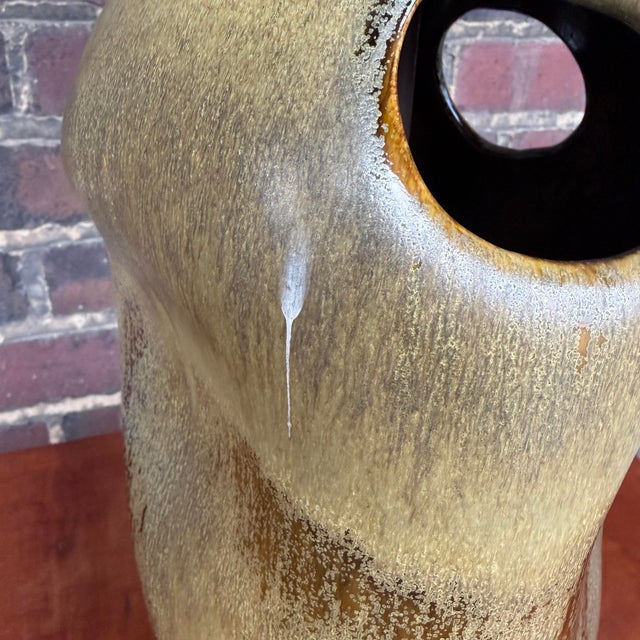 Danish Style Mid-Century Modern Organic Ceramic Lamp. For Sale - Image 4 of 12