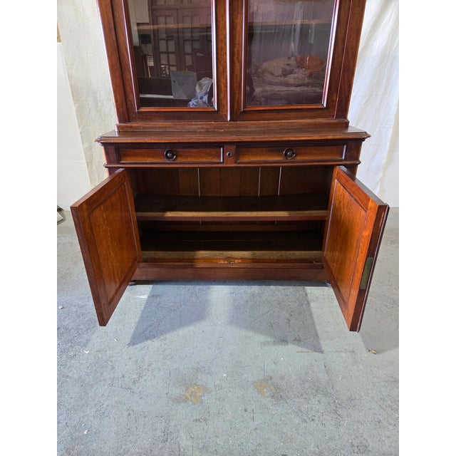 1900-1909 Monumental English Edwardian Mahogany Library Bookcase Cabinet For Sale - Image 10 of 13