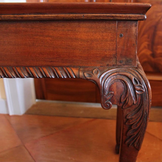 American Chippendale Mahogany Rectangular Tray Top Tea Table With Carved Cabriole Legs, 18th Century For Sale - Image 10 of 12