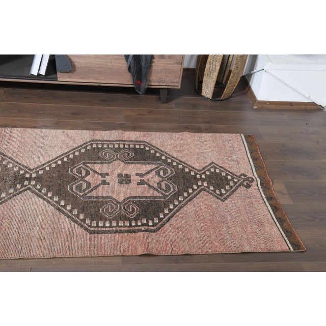 Textile 1970s Turkish Oushak Handmade Wool Cotton Pink Runner Rug For Sale - Image 7 of 11