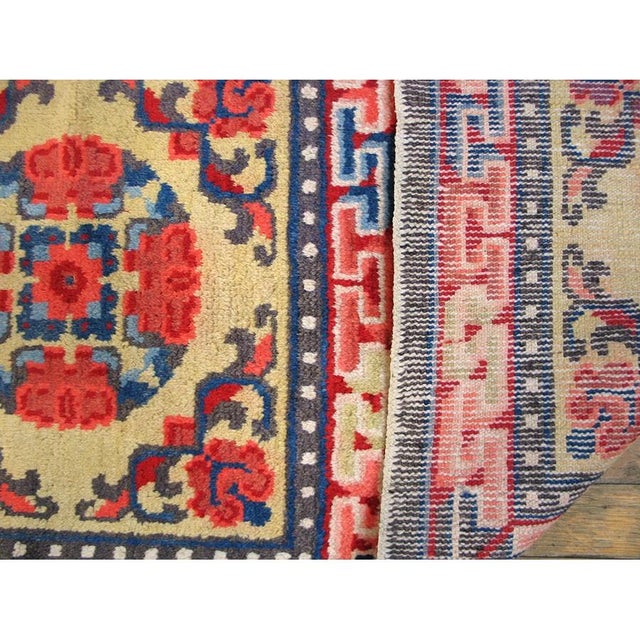 1900s Antique Chinese Traditional Classic Greek Key Mongolian Wool Yellow Rug For Sale In New York - Image 6 of 6