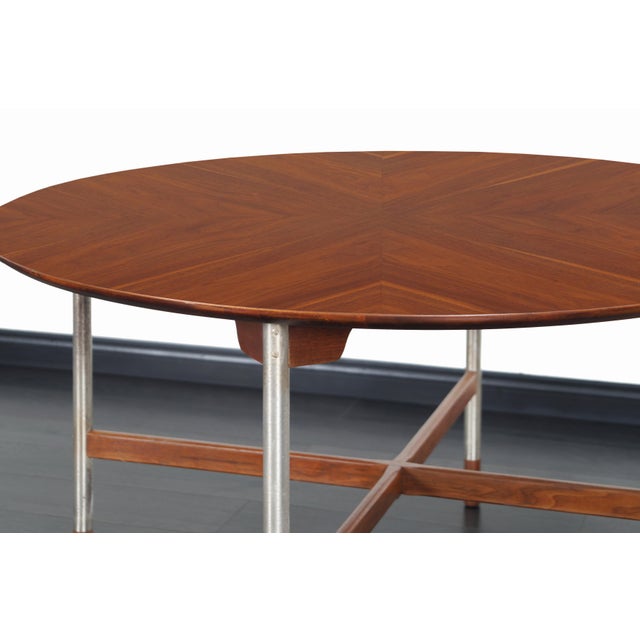 Mid-Century Modern Starburst Walnut Table by Jack Cartwright for Founders, 1960s For Sale In Los Angeles - Image 6 of 12