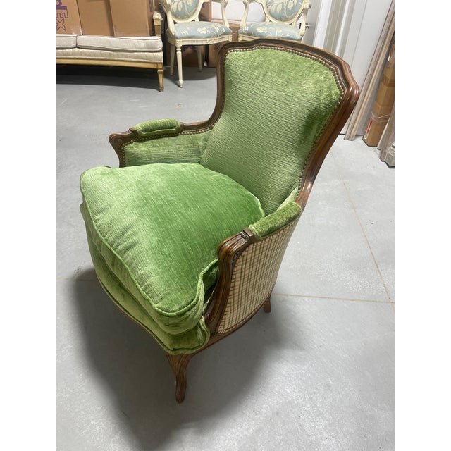 French Mid 20th Century Green Velvet Bergere Chair For Sale - Image 3 of 15
