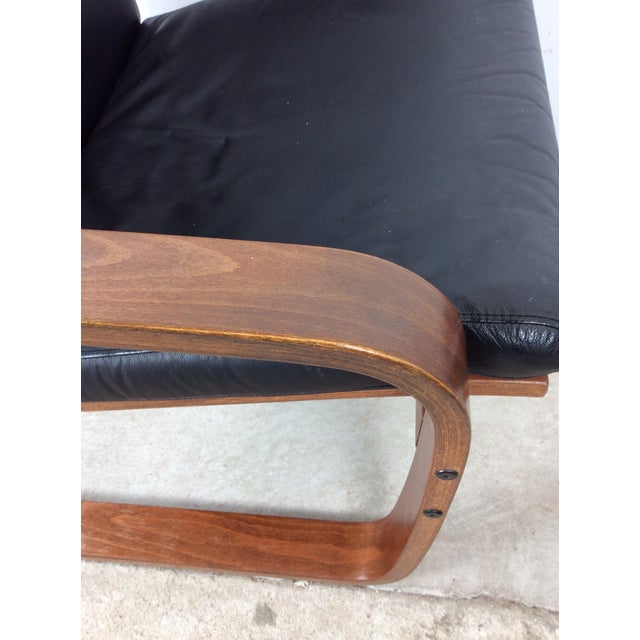Mid Century Modern Style Bentwood Lounge Chair With Leather Seat and Cantilever Base For Sale - Image 16 of 18
