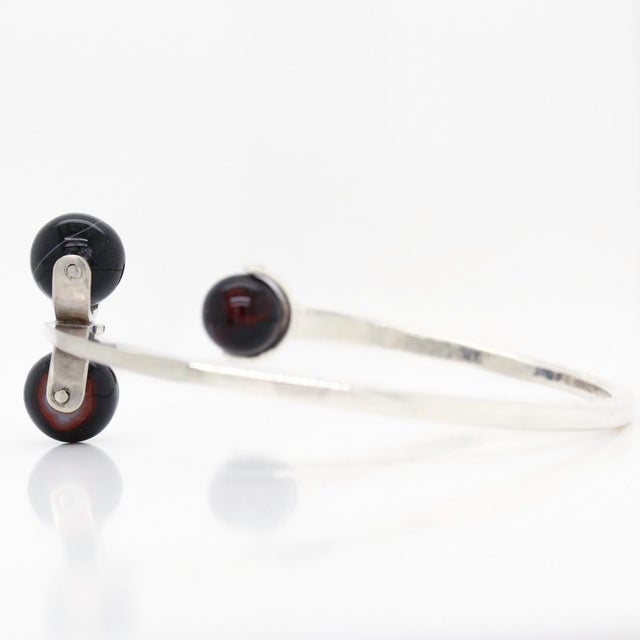 Modernist Sterling Silver & Banded Agate Bead Cuff Bracelet For Sale - Image 4 of 12
