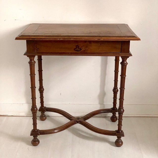 Small Louis XIII Style Desk, in Good conditions. Designed before 1890
