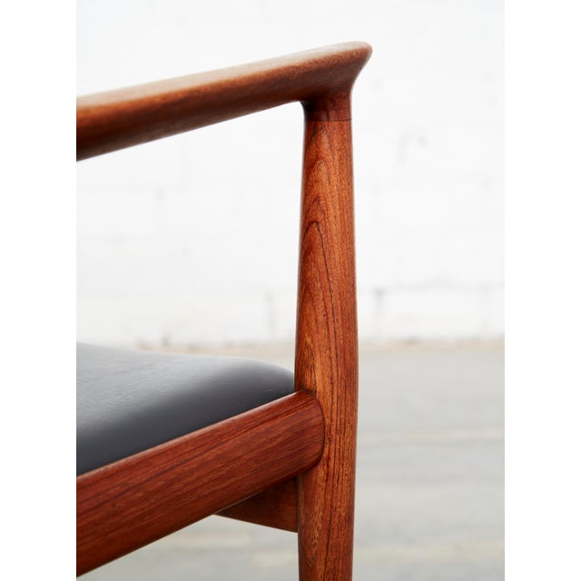 JH-513 Armchair by Hans J. Wegner for Johannes Hansen, 1960s For Sale - Image 12 of 18