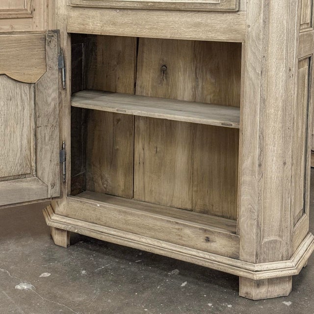 18th Century Country French Louis XV Stripped Oak Confiturier For Sale - Image 15 of 18